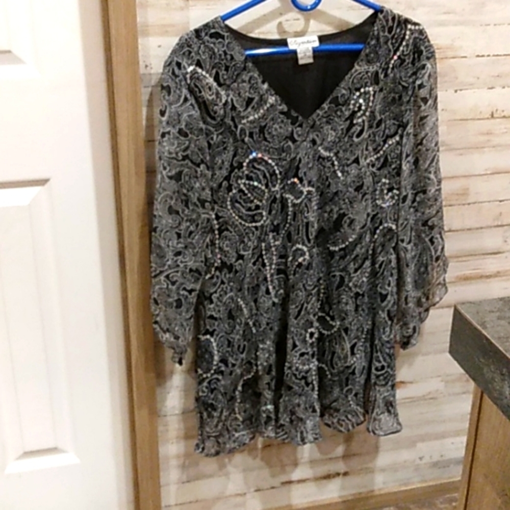 Signature Jmb women's top.    Box 80